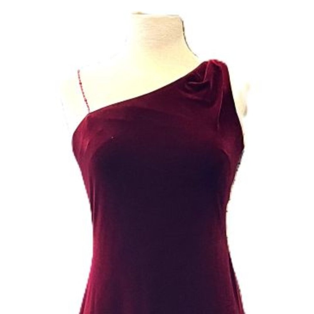 Elegant Cranberry, One Shoulder, Velvet, Floor length Evening Gown, Size 6 - Picture 7 of 9